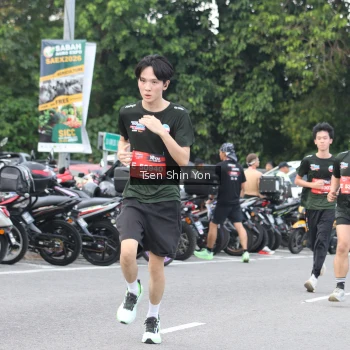 Runner Photo 3838003