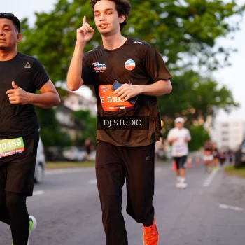 Runner Photo 3838010