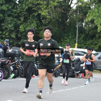 Runner Photo 3838025