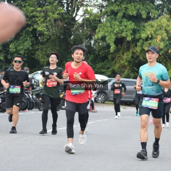 Runner Photo 3838837
