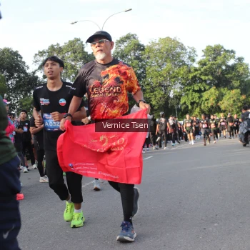 Runner Photo 3839172