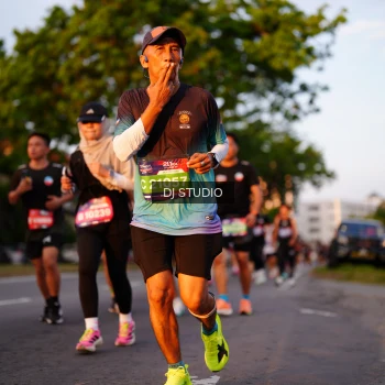 Runner Photo 3840576