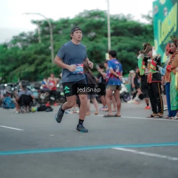 Runner Photo 3840579