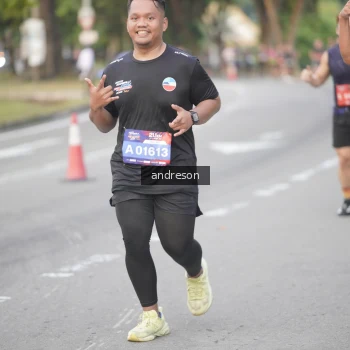 Runner Photo 3840840