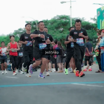 Runner Photo 3841576