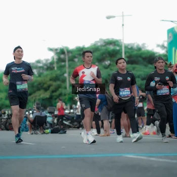 Runner Photo 3841585