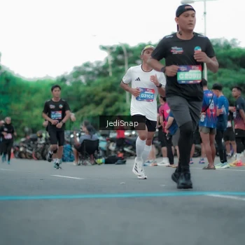 Runner Photo 3841685