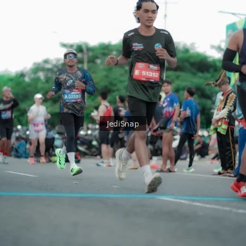 Runner Photo 3842055
