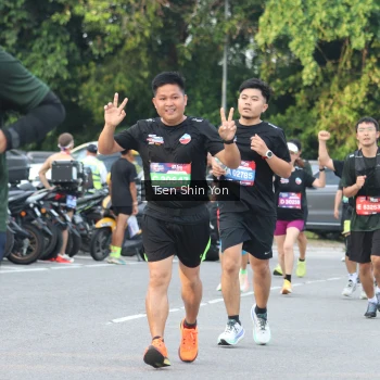 Runner Photo 3842574