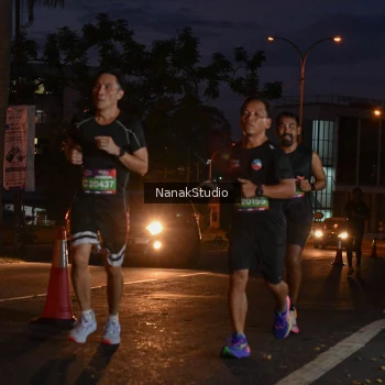 Runner Photo 3842675