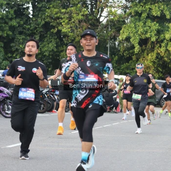Runner Photo 3842751