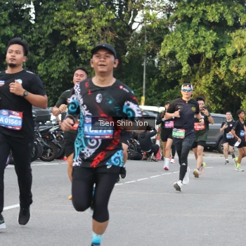 Runner Photo 3842781