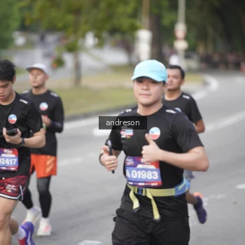 Runner Photo 3842812