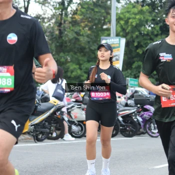 Runner Photo 3842913