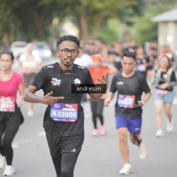 Runner Photo 3843074