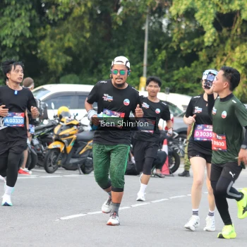 Runner Photo 3843105
