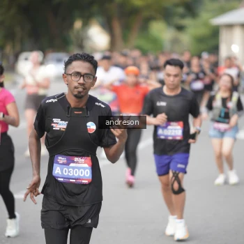 Runner Photo 3843117