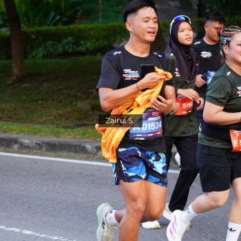 Runner Photo 3843536