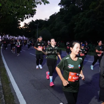 Runner Photo 3843565