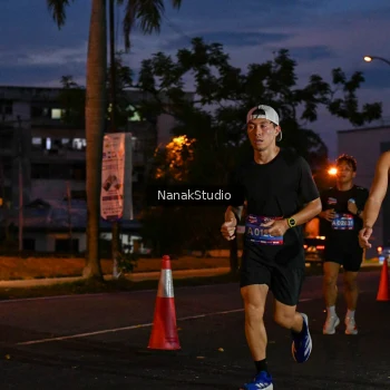 Runner Photo 3843575