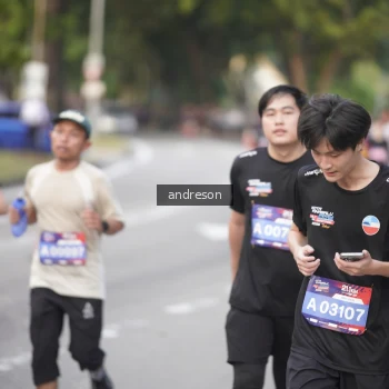 Runner Photo 3843605