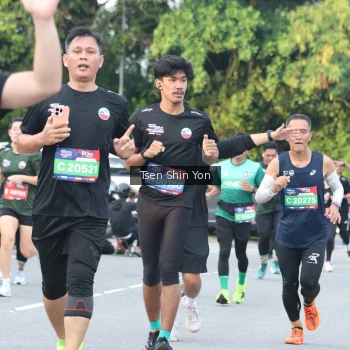 Runner Photo 3843635