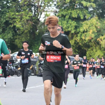 Runner Photo 3843652