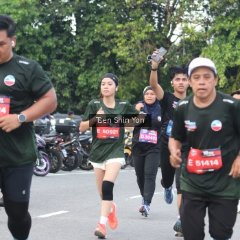 Runner Photo 3843865