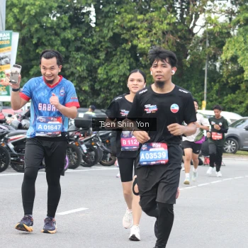 Runner Photo 3844111