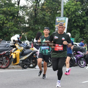 Runner Photo 3845125
