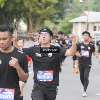 Runner Photo 3845670