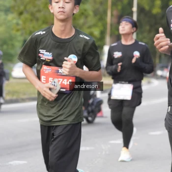 Runner Photo 3846105