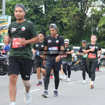 Runner Photo 3846579