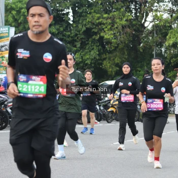 Runner Photo 3846667