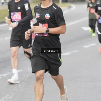 Runner Photo 3846673