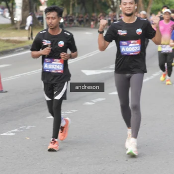 Runner Photo 3846719