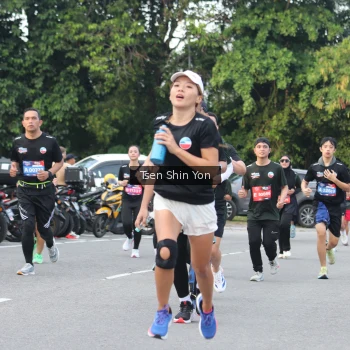 Runner Photo 3846757