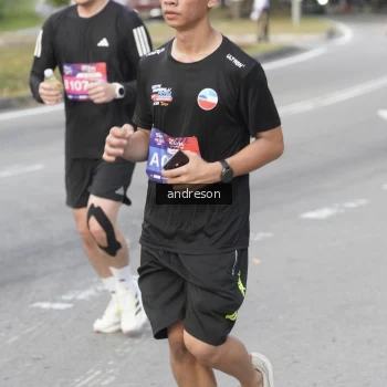 Runner Photo 3846773