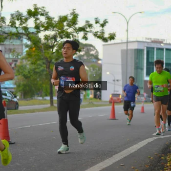Runner Photo 3847471