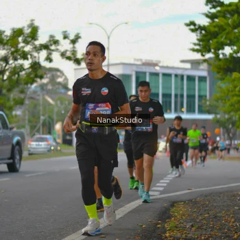 Runner Photo 3847516