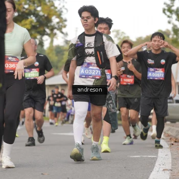 Runner Photo 3847635