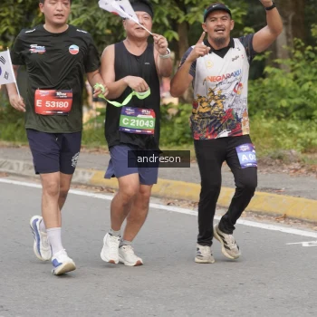 Runner Photo 3850657