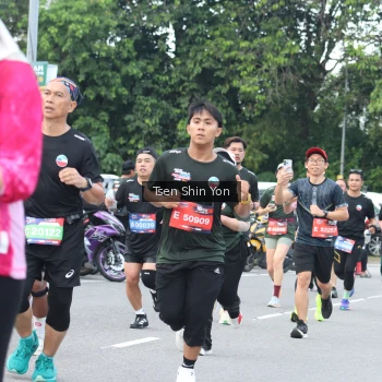 Runner Photo 3850711