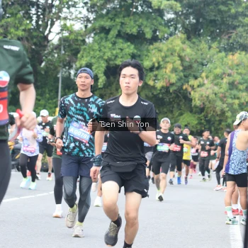 Runner Photo 3851009
