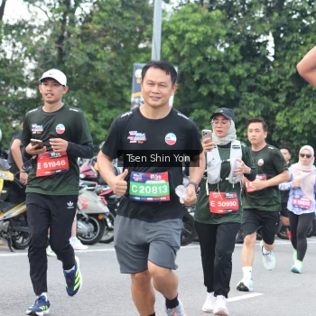 Runner Photo 3851065