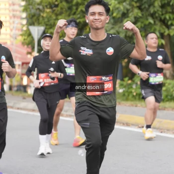 Runner Photo 3851656
