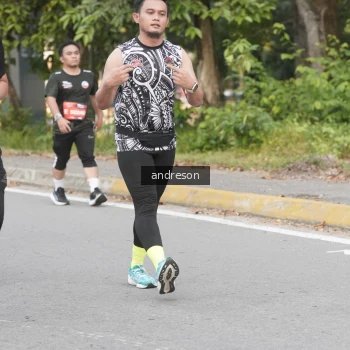 Runner Photo 3852102