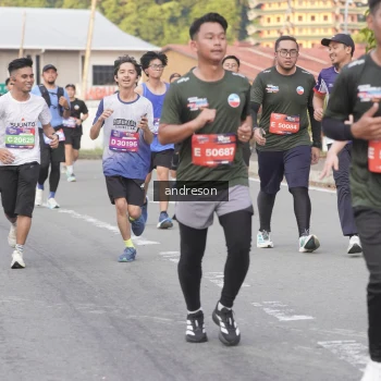 Runner Photo 3852642