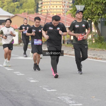 Runner Photo 3853281