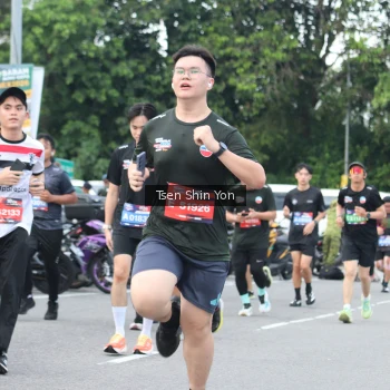 Runner Photo 3853635